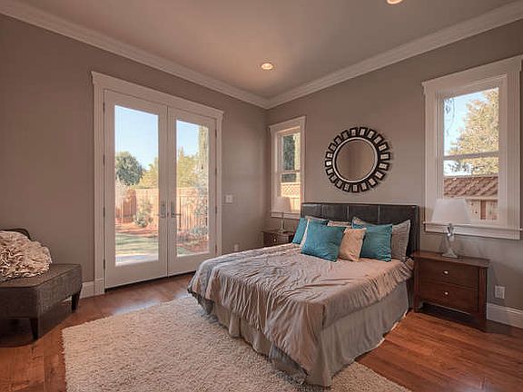 4th image of 2071 Marques Ave