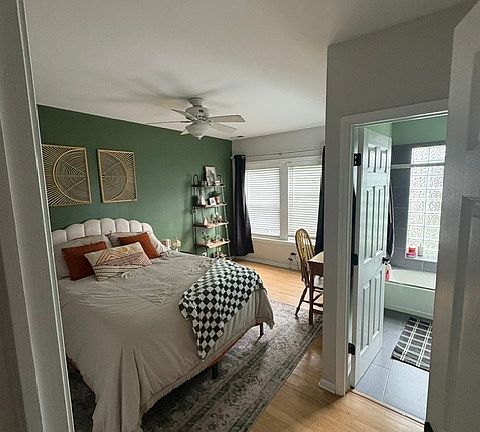 4th image of 1050 W Dakin St #2E