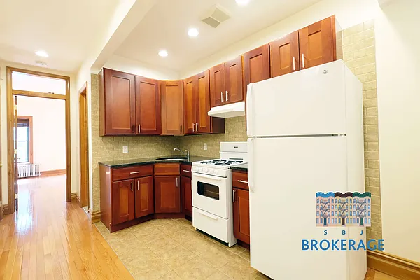 Rented by SBJ Brokerage, LLC | media 9