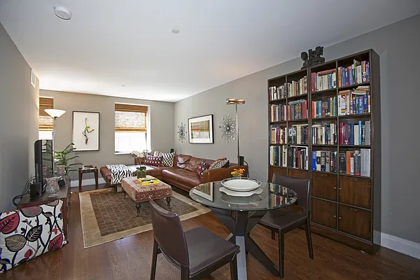 Rented by City Connections Realty | media 8