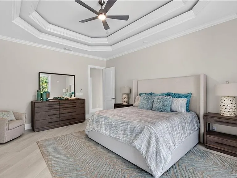 6461 Livingston Woods Ln — Photo 14