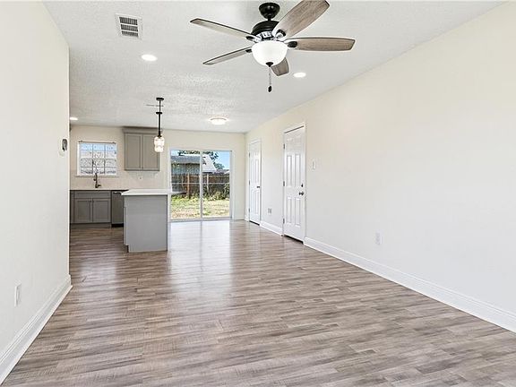 3rd image of 5068 Lyons Ct