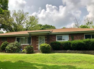 1044 Poplar Dr, Saint Louis, MO