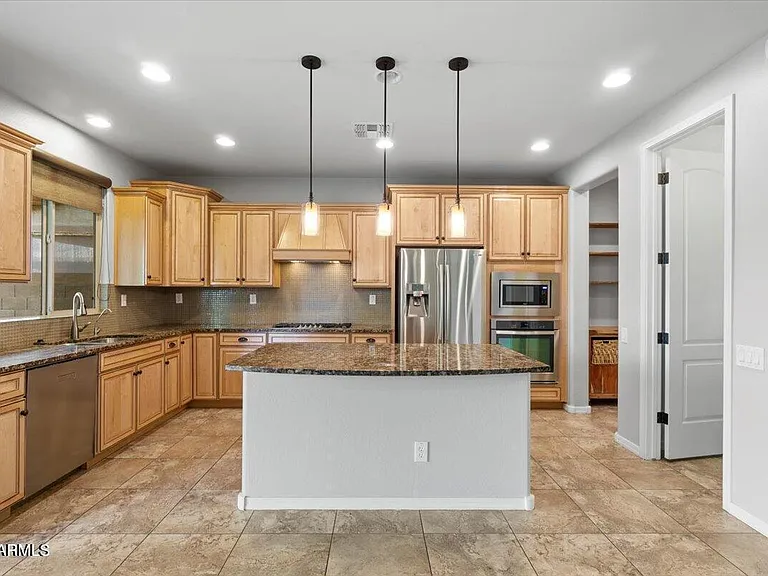 3734 E Matthew Dr — Photo 6