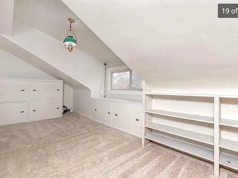 Bedroom 2 (3rd floor)
