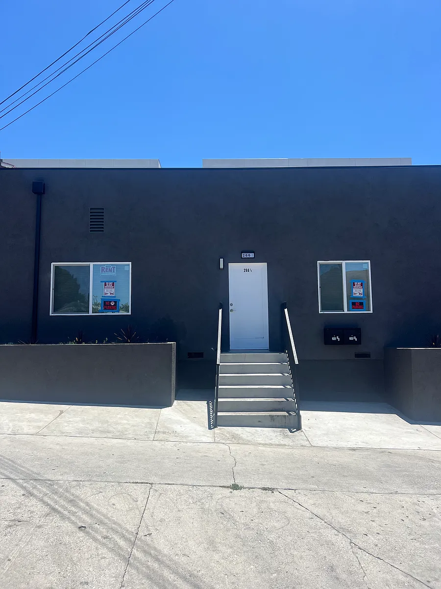 Building Photo - 266 1/4 Witmer St