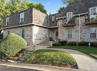 5718 Metcalf Ct, Mission, KS 66202