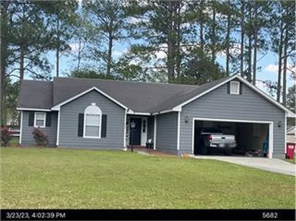 809 E 40th St, Tifton, GA 31794