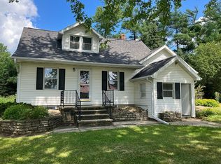 8529 Strayer Rd, Cedar Falls, IA 50613