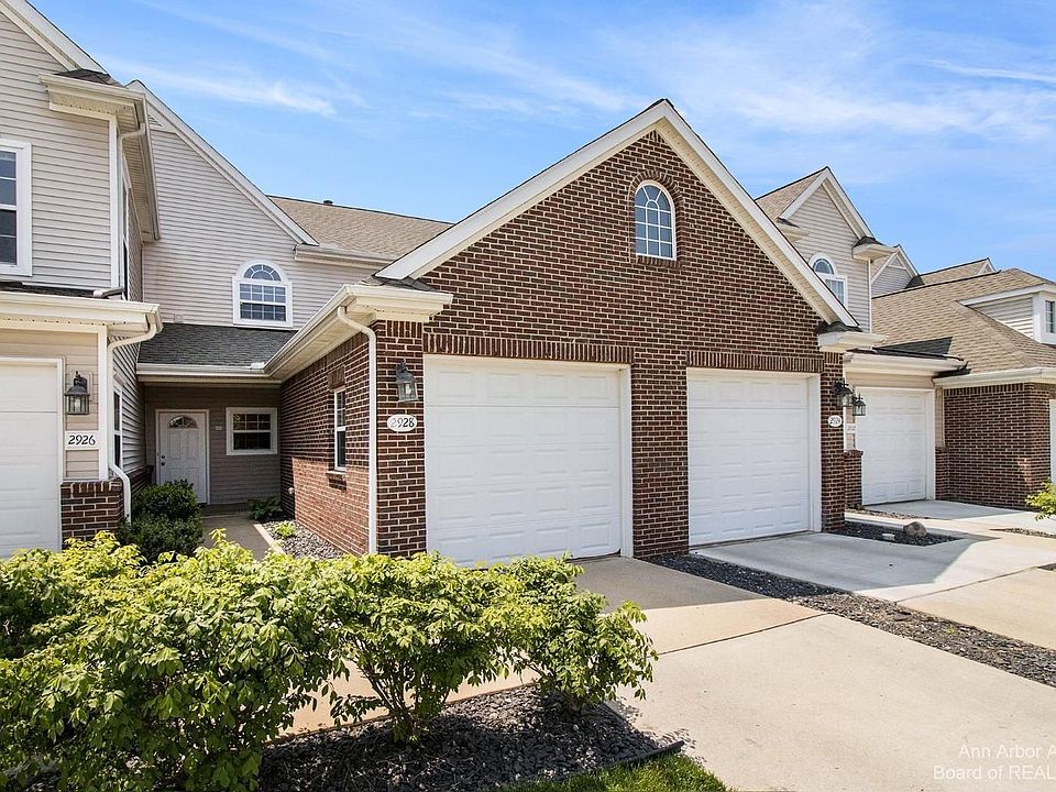 1st image of 2928 N Knightsbridge Cir #22