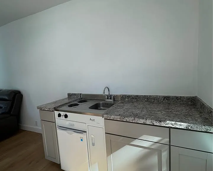 712 Nottingham Blvd #1 — Photo 9