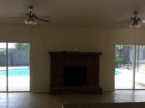 3rd image of 1013 Turkey Hollow Cir