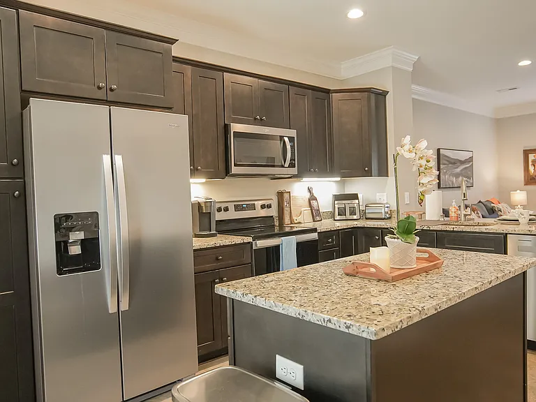 403 Peyton Pl — Photo 11