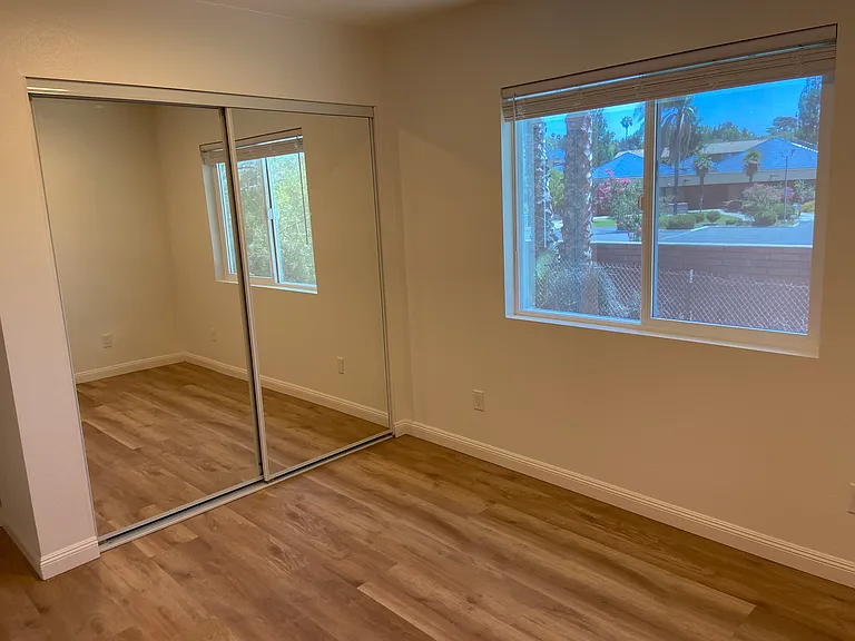 3657 Mount Vernon Ave — Photo 10
