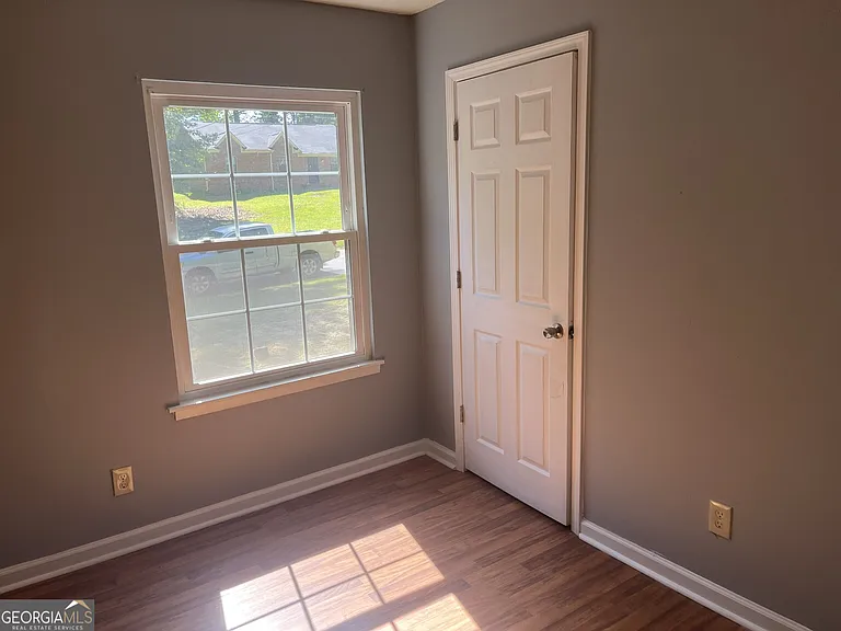 2561 Lewfield Cir SE — Photo 10