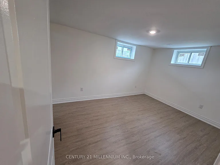 32 Stewart Ave #BASEMENT — Photo 14