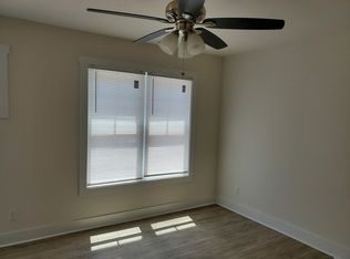 203 N Dillard St #B, Blackstone, VA 23824