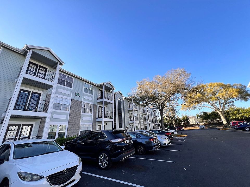 2nd image of 2550 N Alafaya Trl APT 10310