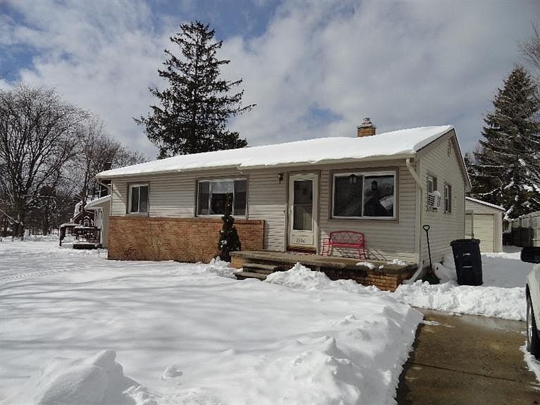 1st image of 2920 Lakeview Dr