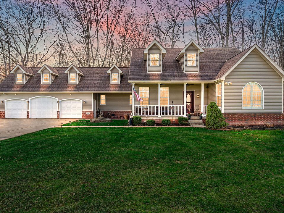 1st image of 228 W Papillon Dr