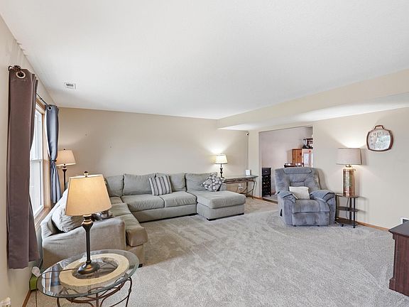 3rd image of 508 Briarfield Dr