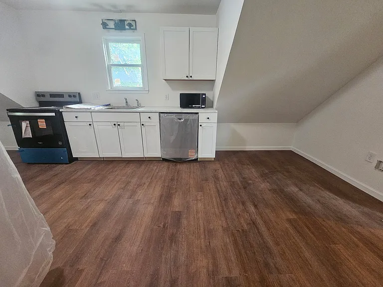 463 Cameron St SE #B — Photo 6