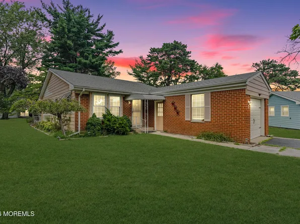 3 Lincoln Court, Manchester, NJ 08759