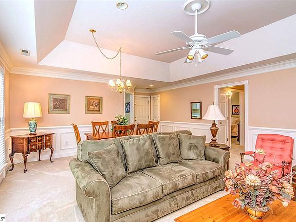 3rd image of 40 Wood Pointe Dr Unit 35