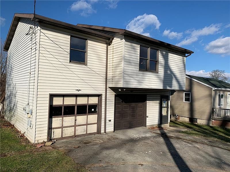 1st image of 121 Cedar Ave