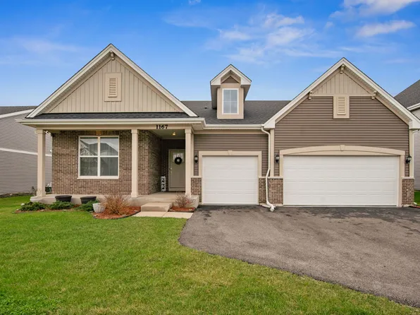 1167 Slade Rd, South Elgin, IL 60177