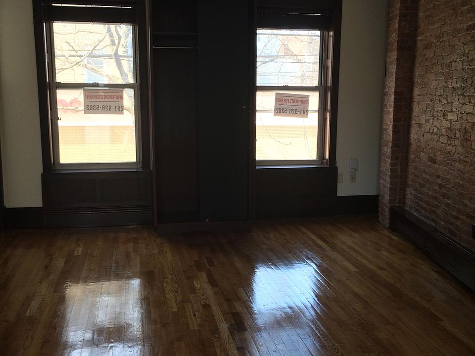 Extra large studio