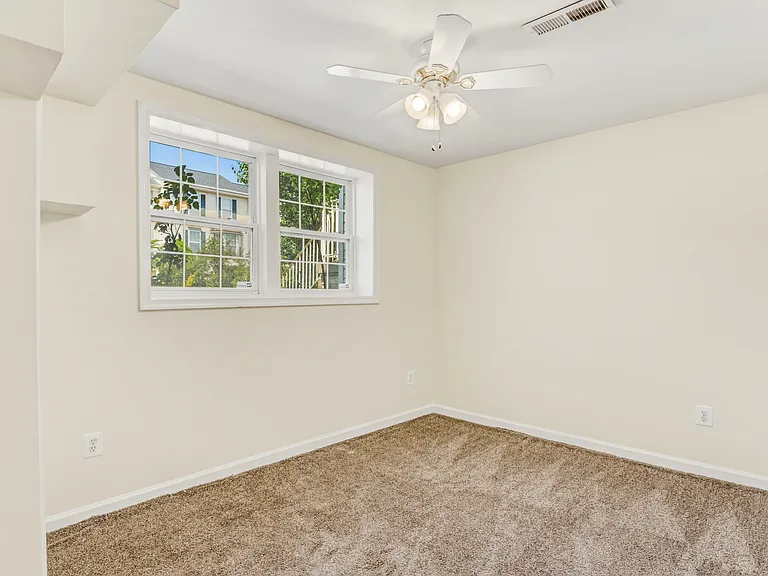 6423 Katherine Ann Ln — Photo 27