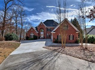 121 Winding River Dr, Anderson, SC 29625