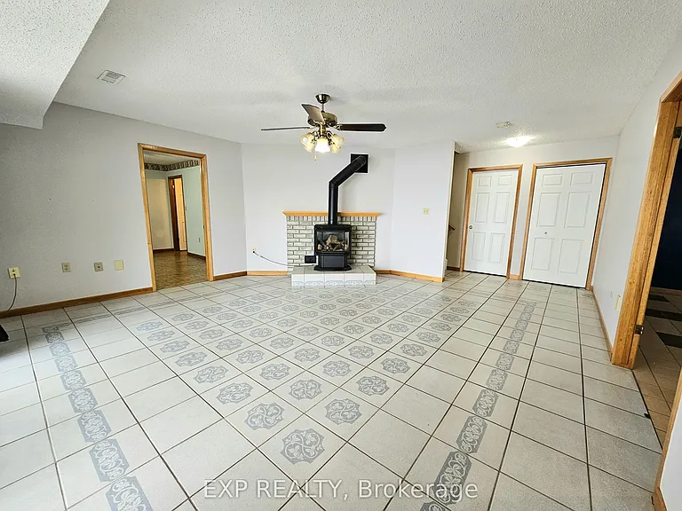 210 Main St — Photo 15