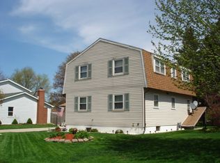 824 S McKinley Ave, Kankakee, IL 60901