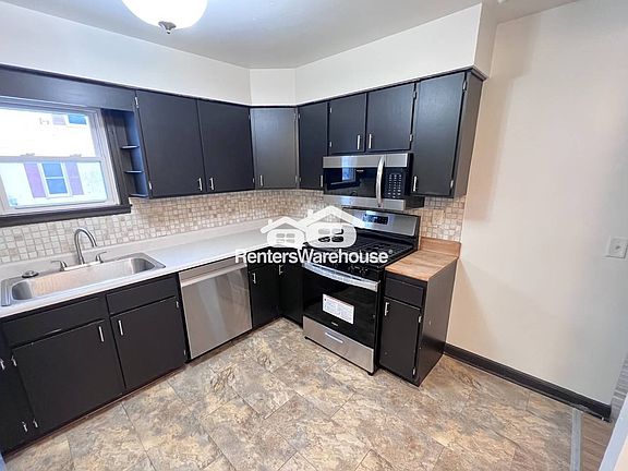 3rd image of 5568 Humboldt Ave N