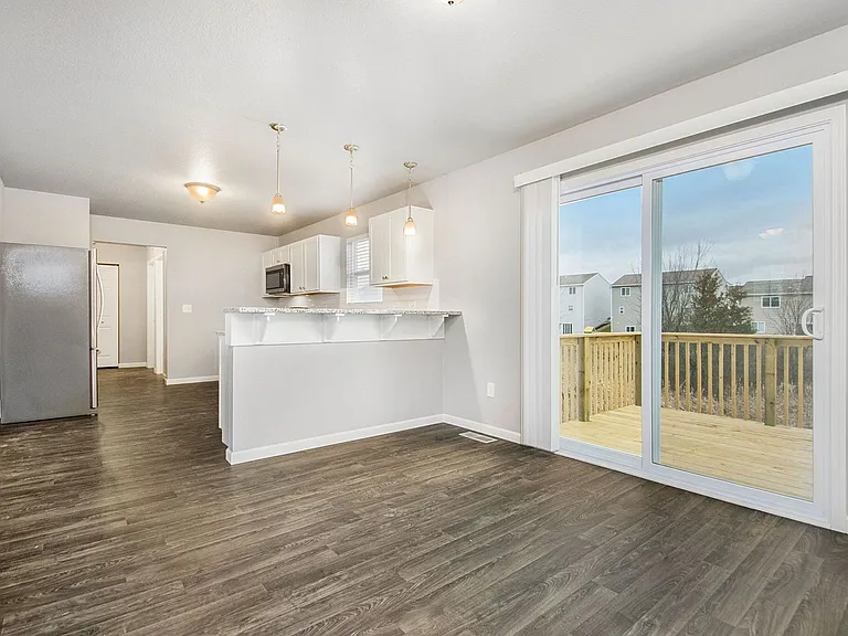 321 Catera Ct — Photo 11