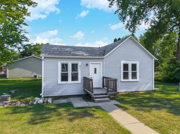 411 E Mazon St, Gardner, IL 60424