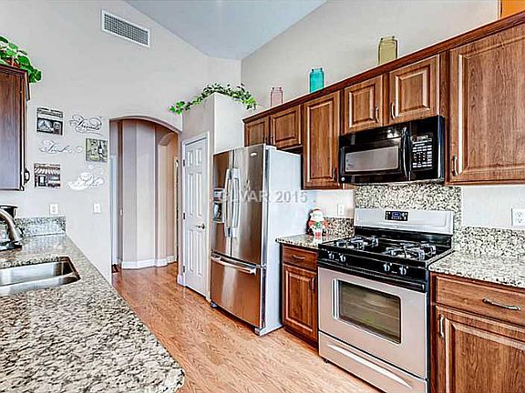 3rd image of 8113 Winslow Ave