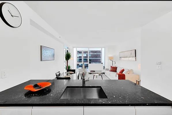 Rented by Compass | media 32