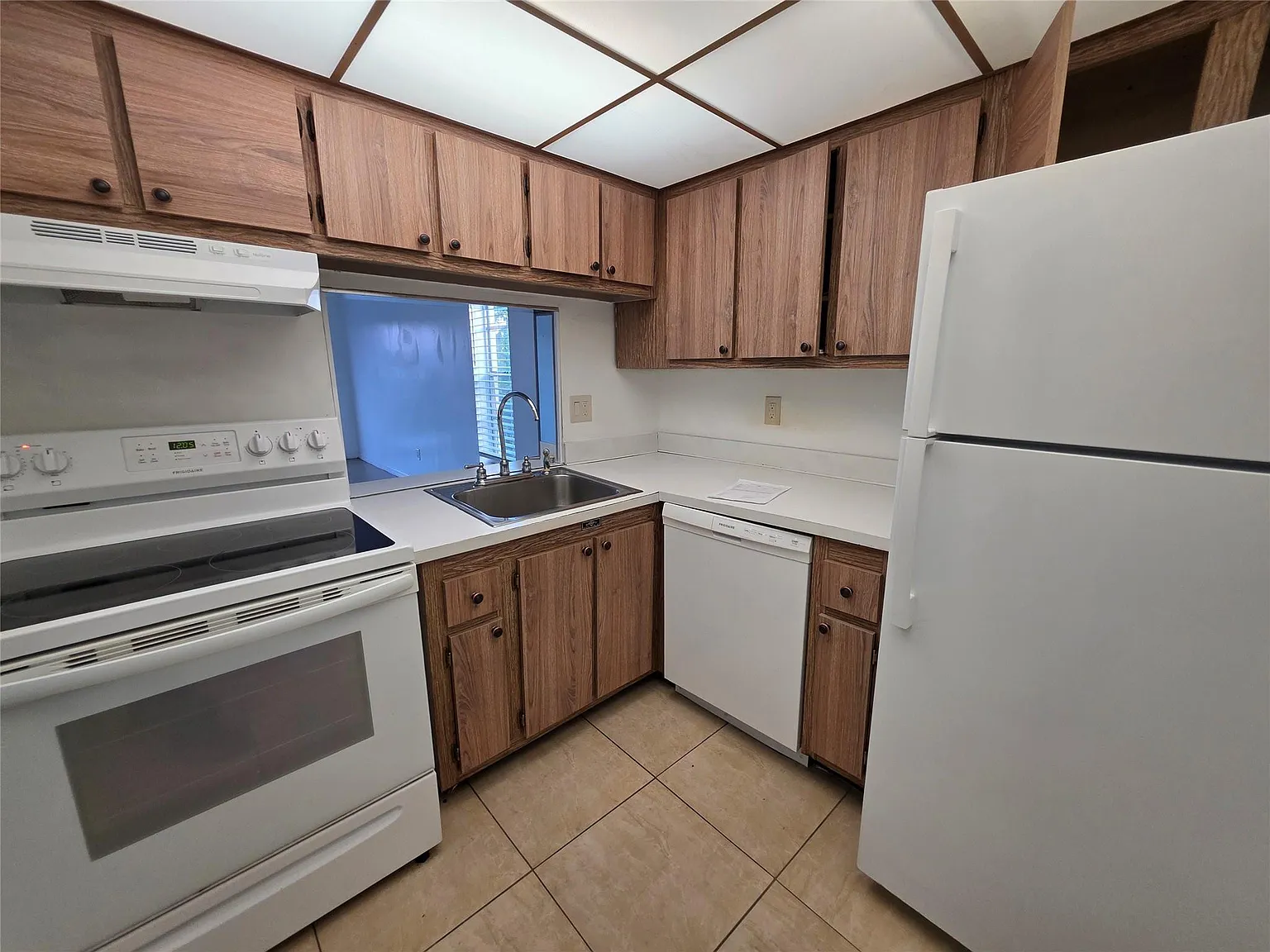 1 bed, 1.0 bath, 735 sqft, $1,400 — Photo 4