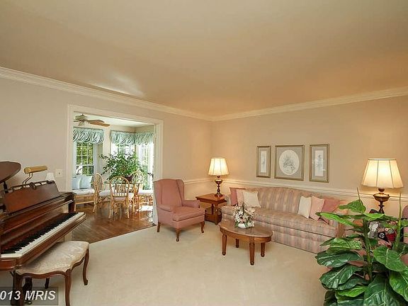 4th image of 15433 Snowhill Ln