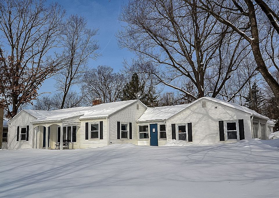 2nd image of 17822 W Oak Dr