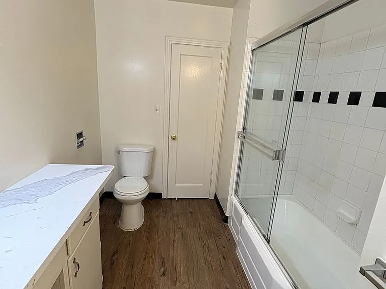 309 W Noble Ave — Photo 17