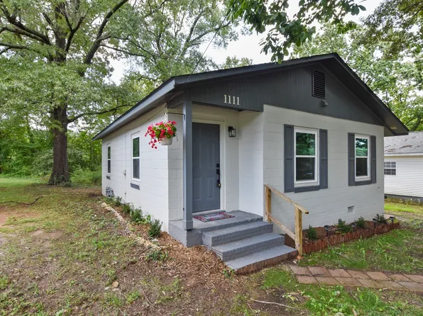 1111 S Meeting St, Statesville, NC 28677