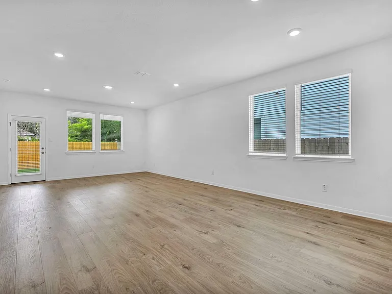 505 Brooks Ranch Dr — Photo 4