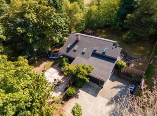 2412 Summerset Rd, Nanaimo, BC V9P9E4