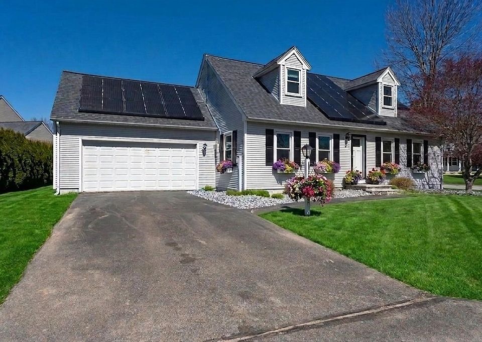 1st image of 26 Juniper Wood Dr