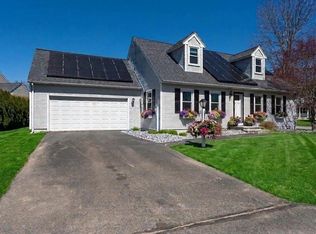26 Juniper Wood Dr, Haverhill, MA 01832