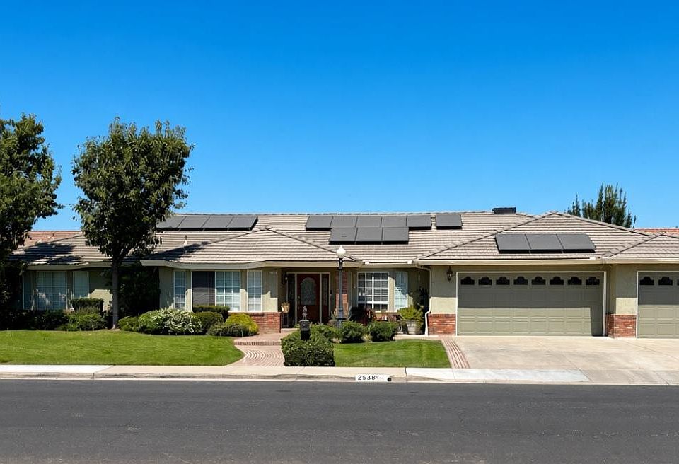 1st image of 2538 Sequoia Ave